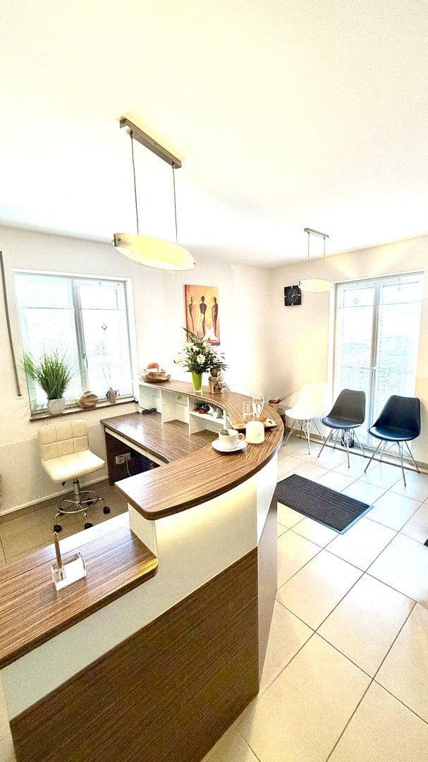 Predaj domu 265 m², pozemok 1.029 m², Osterhofen, Bavorsko Predaj domu 265 m², pozemok 1.029 m², Osterhofen, Bavorsko