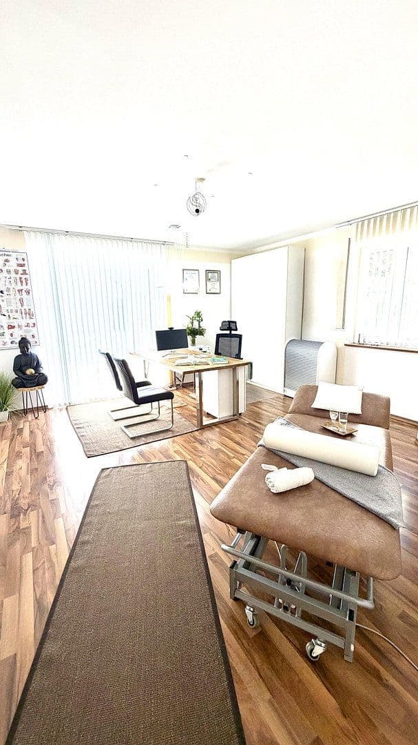 Predaj domu 265 m², pozemok 1.029 m², Osterhofen, Bavorsko Predaj domu 265 m², pozemok 1.029 m², Osterhofen, Bavorsko