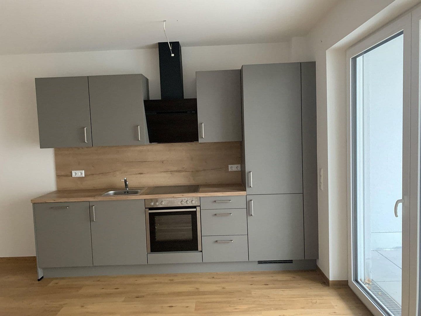 Prenájom bytu 2-izbový 58 m², Lauchheim, Bádensko-Wurttembersko Prenájom bytu 2-izbový 58 m², Lauchheim, Bádensko-Wurttembersko