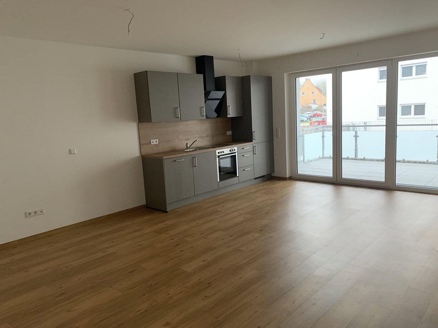 Prenájom bytu 2-izbový 58 m², Lauchheim, Bádensko-Wurttembersko Prenájom bytu 2-izbový 58 m², Lauchheim, Bádensko-Wurttembersko
