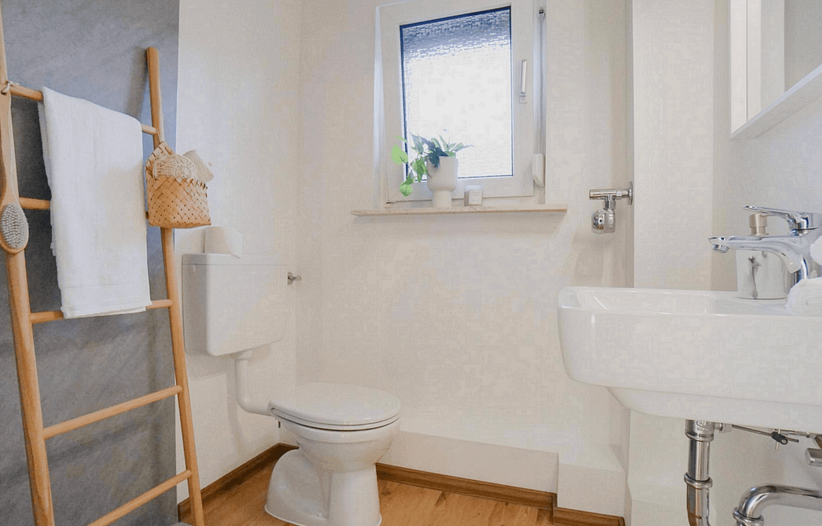 Prenájom bytu 3-izbový 67 m², Bremerhaven, Brémy Prenájom bytu 3-izbový 67 m², Bremerhaven, Brémy