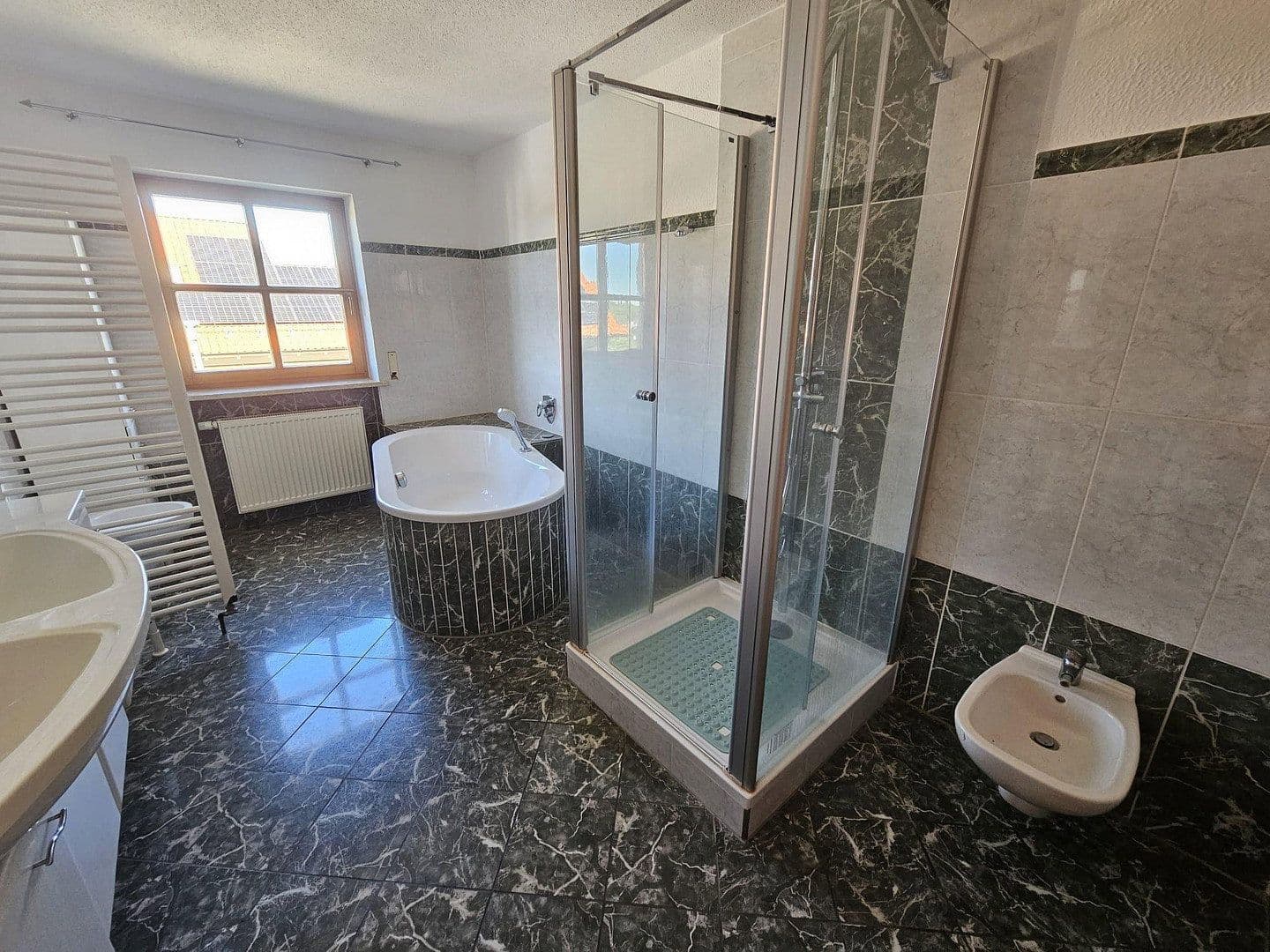 Predaj bytu 4-izbový 160 m², Tannenweg 8, Bad Griesbach i.Rottal, Bavorsko Predaj bytu 4-izbový 160 m², Tannenweg 8, Bad Griesbach i.Rottal, Bavorsko