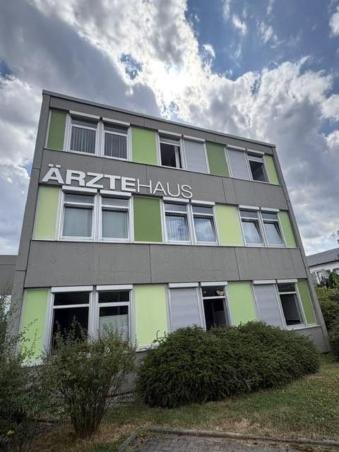 Prenájom kancelárie 120 m², Schubertstrasse 32, Neu-Anspach, Hesensko Prenájom kancelárie 120 m², Schubertstrasse 32, Neu-Anspach, Hesensko
