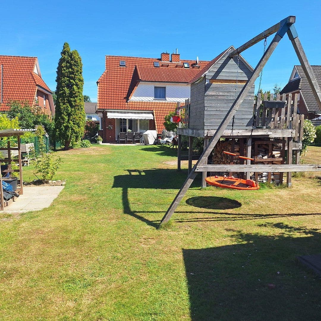 Predaj domu 98 m², pozemok 470 m², Tostedt, Dolné Sasko Predaj domu 98 m², pozemok 470 m², Tostedt, Dolné Sasko
