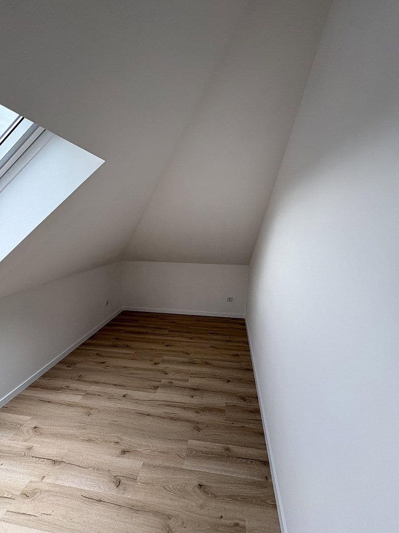 Prenájom bytu 3-izbový 74 m², Brombeerweg 9, Porta Westfalica, Severné Porýnie - Westfálsko Prenájom bytu 3-izbový 74 m², Brombeerweg 9, Porta Westfalica, Severné Porýnie - Westfálsko