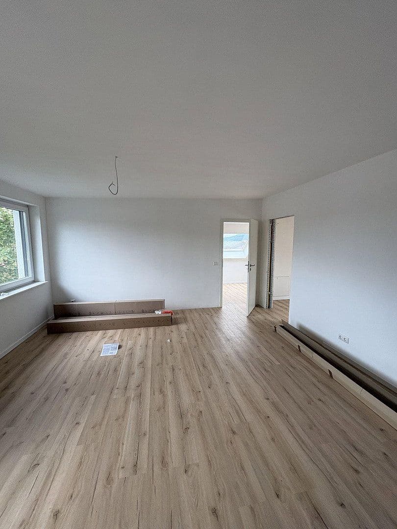 Prenájom bytu 3-izbový 74 m², Brombeerweg 9, Porta Westfalica, Severné Porýnie - Westfálsko Prenájom bytu 3-izbový 74 m², Brombeerweg 9, Porta Westfalica, Severné Porýnie - Westfálsko