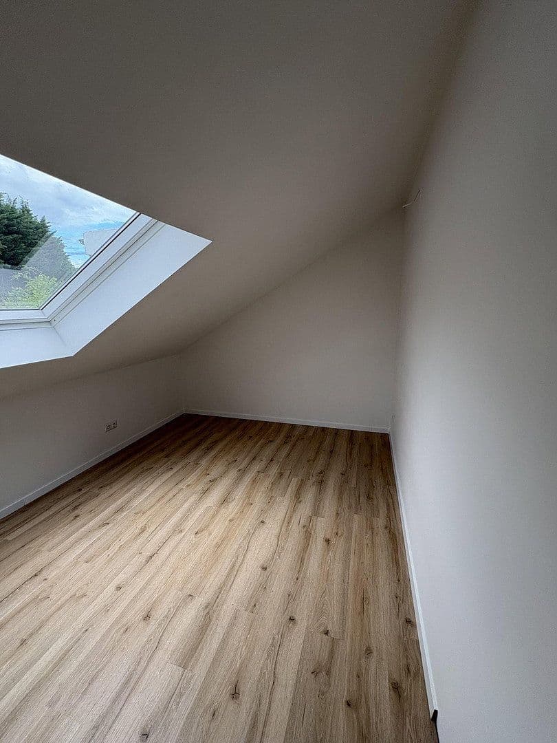 Prenájom bytu 3-izbový 74 m², Brombeerweg 9, Porta Westfalica, Severné Porýnie - Westfálsko Prenájom bytu 3-izbový 74 m², Brombeerweg 9, Porta Westfalica, Severné Porýnie - Westfálsko