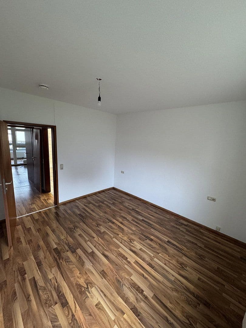 Prenájom bytu 3-izbový 82 m², Badstr. 2, Pfullingen, Bádensko-Wurttembersko Prenájom bytu 3-izbový 82 m², Badstr. 2, Pfullingen, Bádensko-Wurttembersko