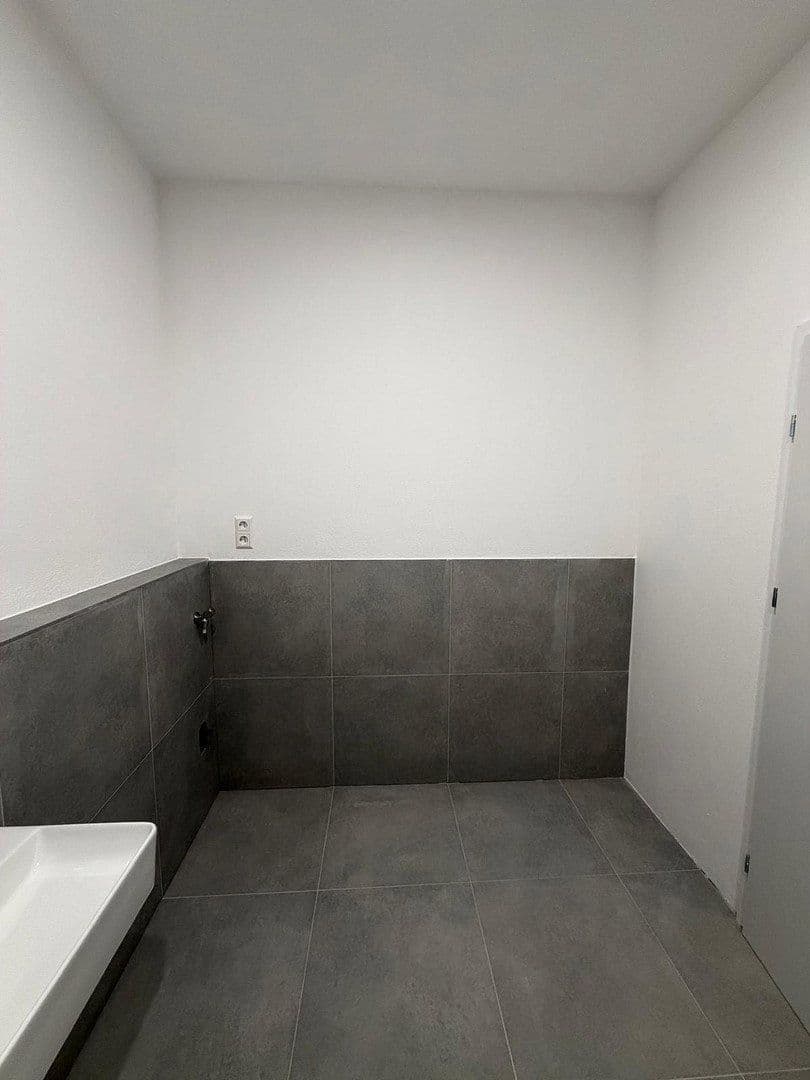 Prenájom bytu 6-izbový 108 m², Westliche Karl-Friedrich-Straße 344, Pforzheim, Bádensko-Wurttembersko Prenájom bytu 6-izbový 108 m², Westliche Karl-Friedrich-Straße 344, Pforzheim, Bádensko-Wurttembersko