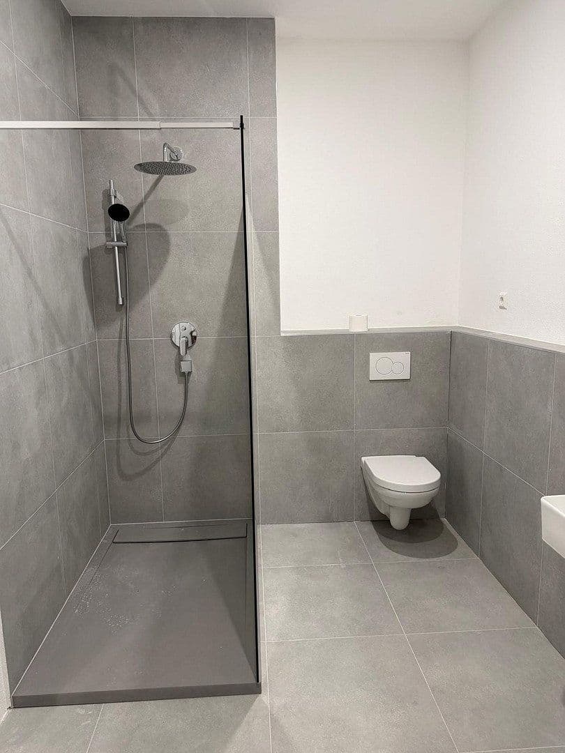 Prenájom bytu 6-izbový 108 m², Westliche Karl-Friedrich-Straße 344, Pforzheim, Bádensko-Wurttembersko Prenájom bytu 6-izbový 108 m², Westliche Karl-Friedrich-Straße 344, Pforzheim, Bádensko-Wurttembersko