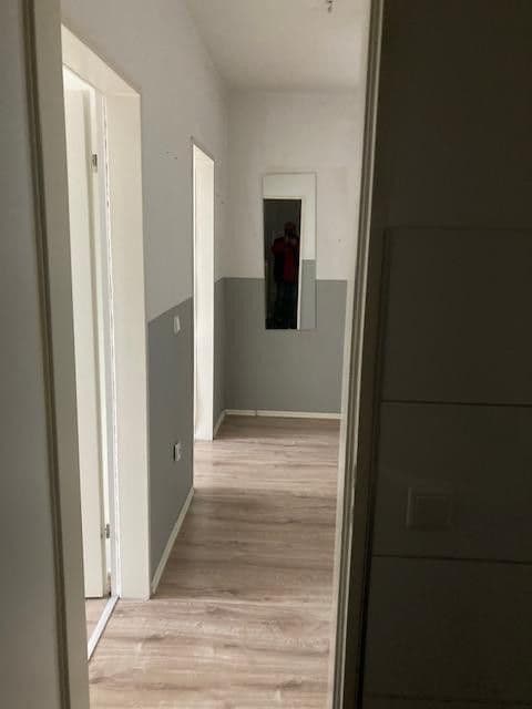 Prenájom bytu 4-izbový 103 m², Reinshagener Str. 106, Remscheid, Severné Porýnie - Westfálsko Prenájom bytu 4-izbový 103 m², Reinshagener Str. 106, Remscheid, Severné Porýnie - Westfálsko