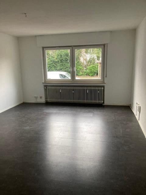 Prenájom bytu 4-izbový 103 m², Reinshagener Str. 106, Remscheid, Severné Porýnie - Westfálsko Prenájom bytu 4-izbový 103 m², Reinshagener Str. 106, Remscheid, Severné Porýnie - Westfálsko