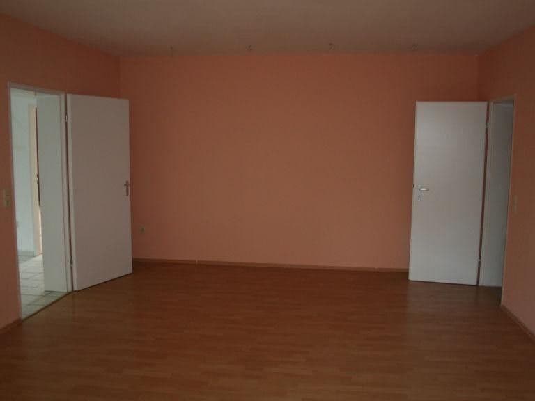 Prenájom bytu 4-izbový 103 m², Reinshagener Str. 106, Remscheid, Severné Porýnie - Westfálsko Prenájom bytu 4-izbový 103 m², Reinshagener Str. 106, Remscheid, Severné Porýnie - Westfálsko