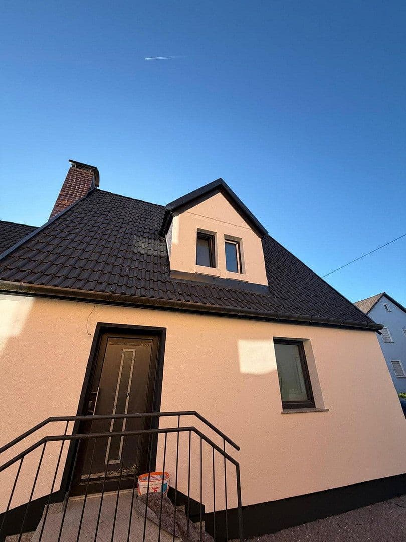 Prenájom domu 123 m², pozemok 600 m², Lonnerstadt, Bavorsko Prenájom domu 123 m², pozemok 600 m², Lonnerstadt, Bavorsko
