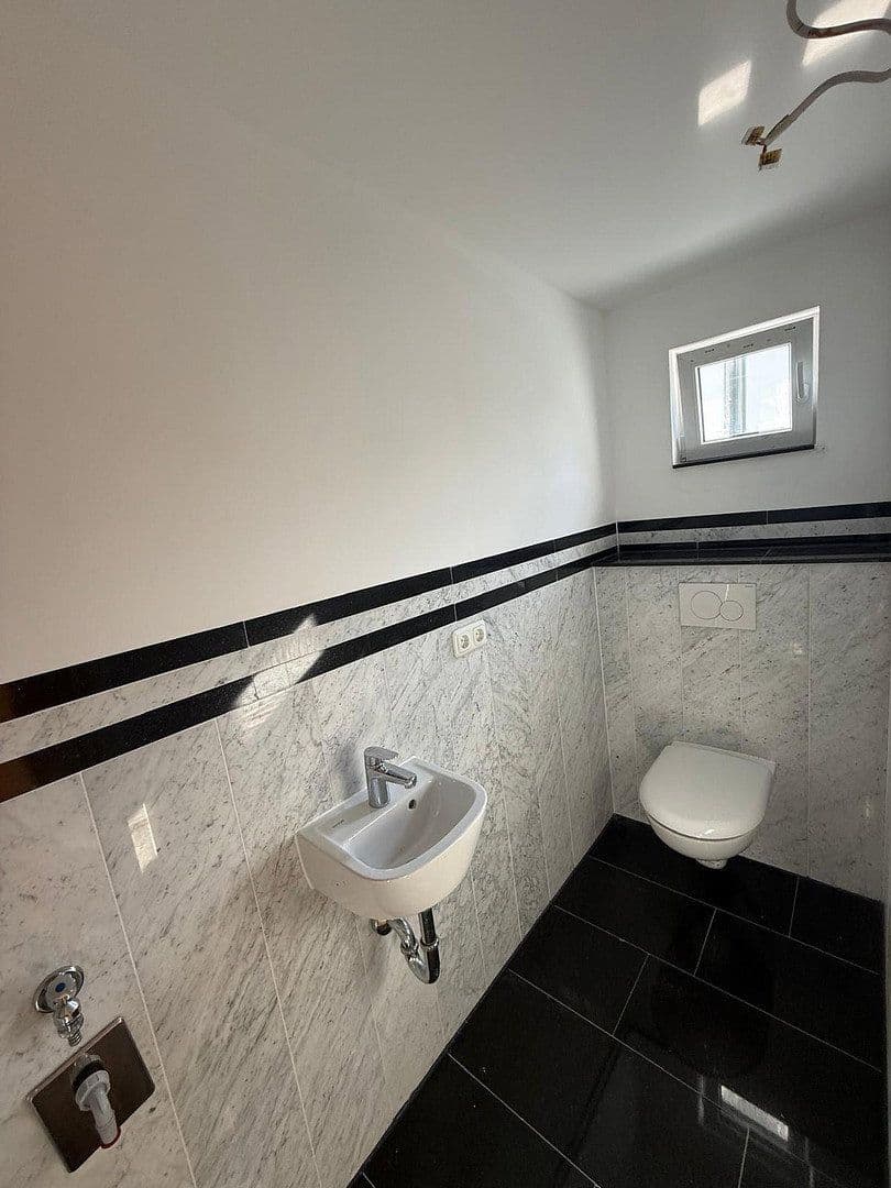 Prenájom domu 123 m², pozemok 600 m², Lonnerstadt, Bavorsko Prenájom domu 123 m², pozemok 600 m², Lonnerstadt, Bavorsko
