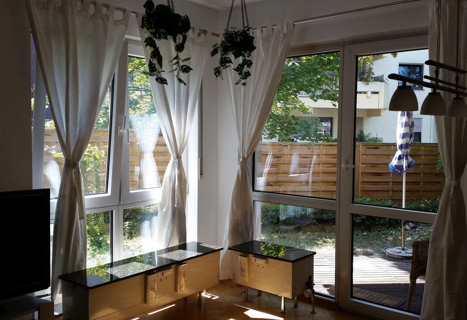 Prenájom bytu 2-izbový 53 m², Frankfurt am Main, Hesensko Prenájom bytu 2-izbový 53 m², Frankfurt am Main, Hesensko