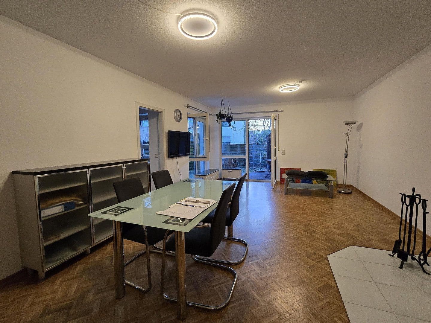 Prenájom bytu 2-izbový 53 m², Frankfurt am Main, Hesensko Prenájom bytu 2-izbový 53 m², Frankfurt am Main, Hesensko