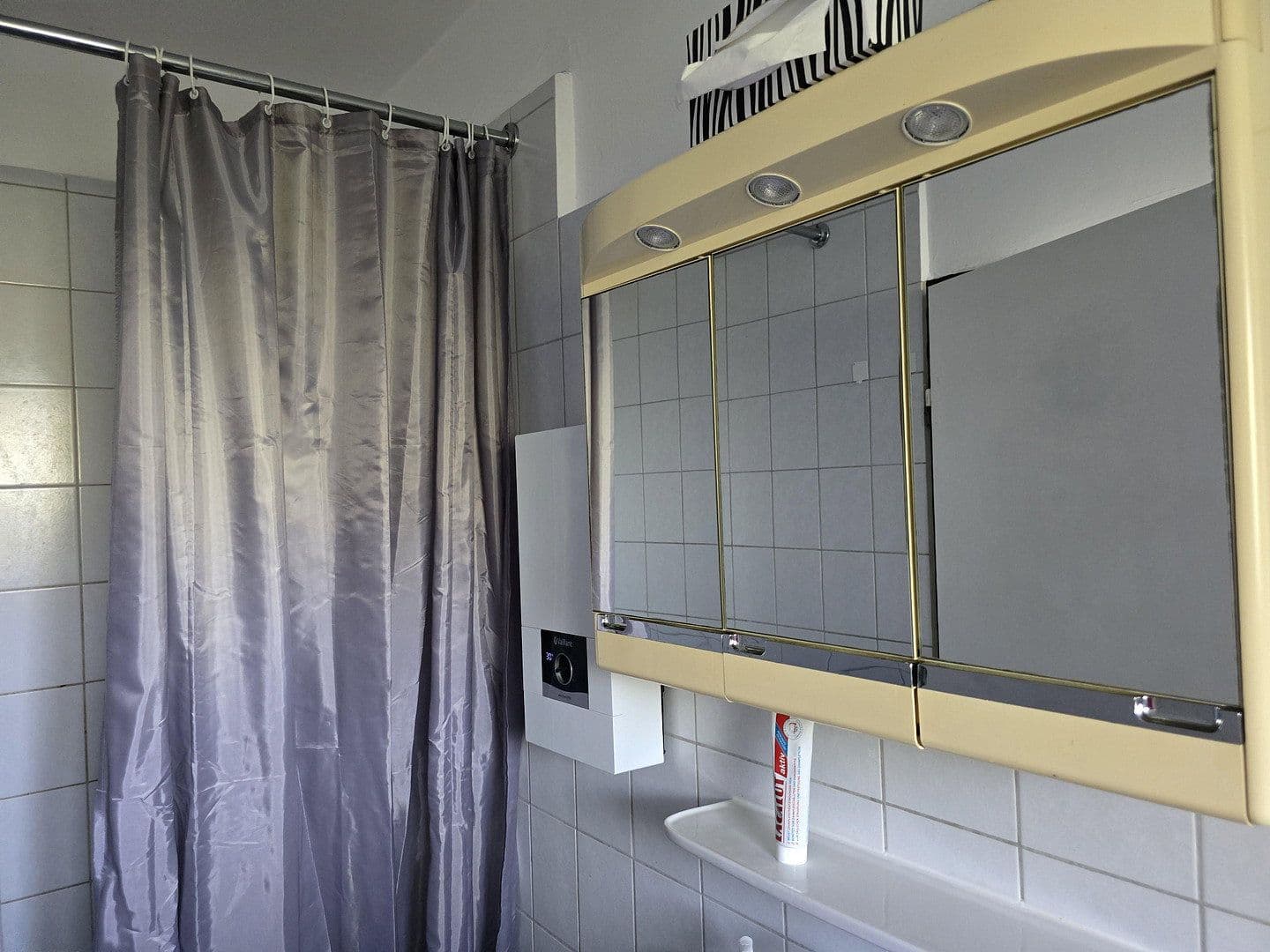 Prenájom bytu 1-izbový 46 m², Langenfeld (Rheinland), Severné Porýnie - Westfálsko Prenájom bytu 1-izbový 46 m², Langenfeld (Rheinland), Severné Porýnie - Westfálsko