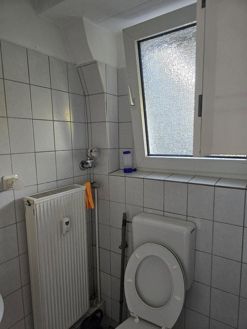 Prenájom bytu 1-izbový 46 m², Langenfeld (Rheinland), Severné Porýnie - Westfálsko Prenájom bytu 1-izbový 46 m², Langenfeld (Rheinland), Severné Porýnie - Westfálsko