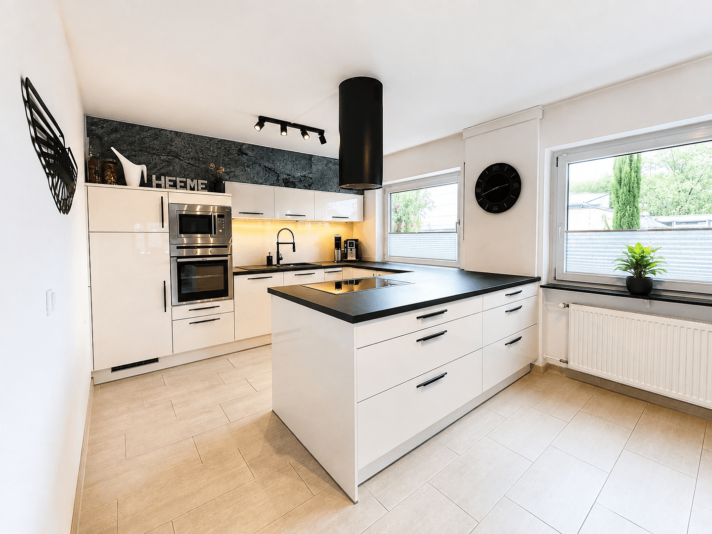 Predaj domu 177 m², pozemok 1.014 m², Im Schlossgarten 10, Gottmadingen, Bádensko-Wurttembersko Predaj domu 177 m², pozemok 1.014 m², Im Schlossgarten 10, Gottmadingen, Bádensko-Wurttembersko