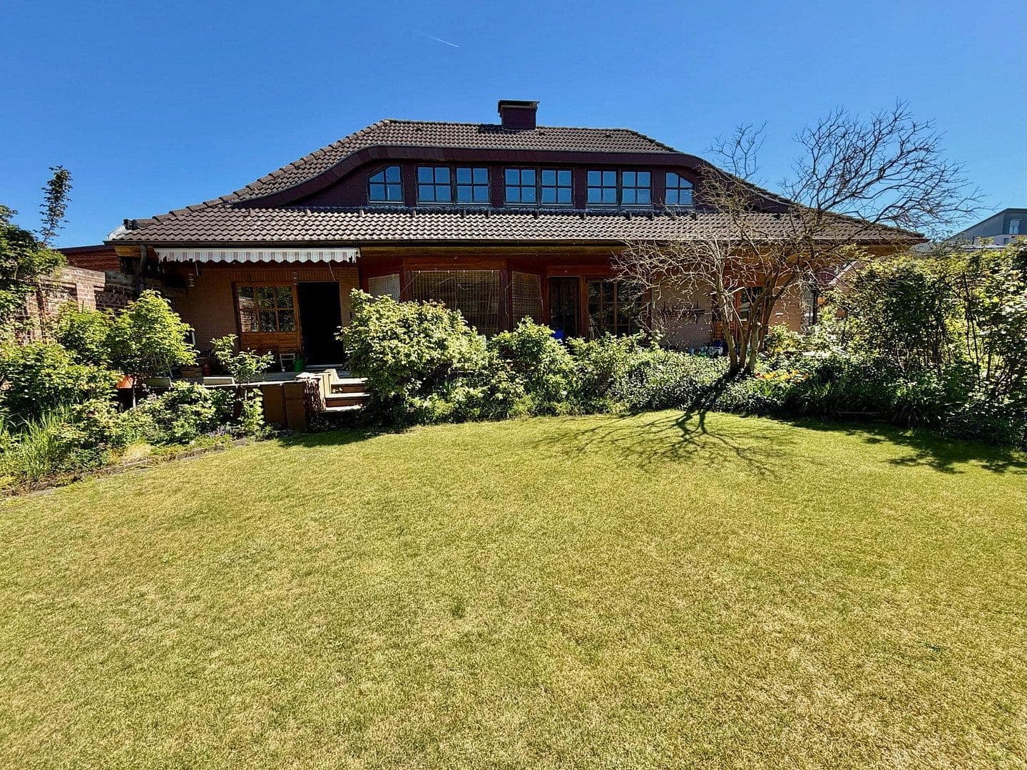 Predaj domu 143 m², pozemok 779 m², Nienburg/Weser, Dolné Sasko Predaj domu 143 m², pozemok 779 m², Nienburg/Weser, Dolné Sasko