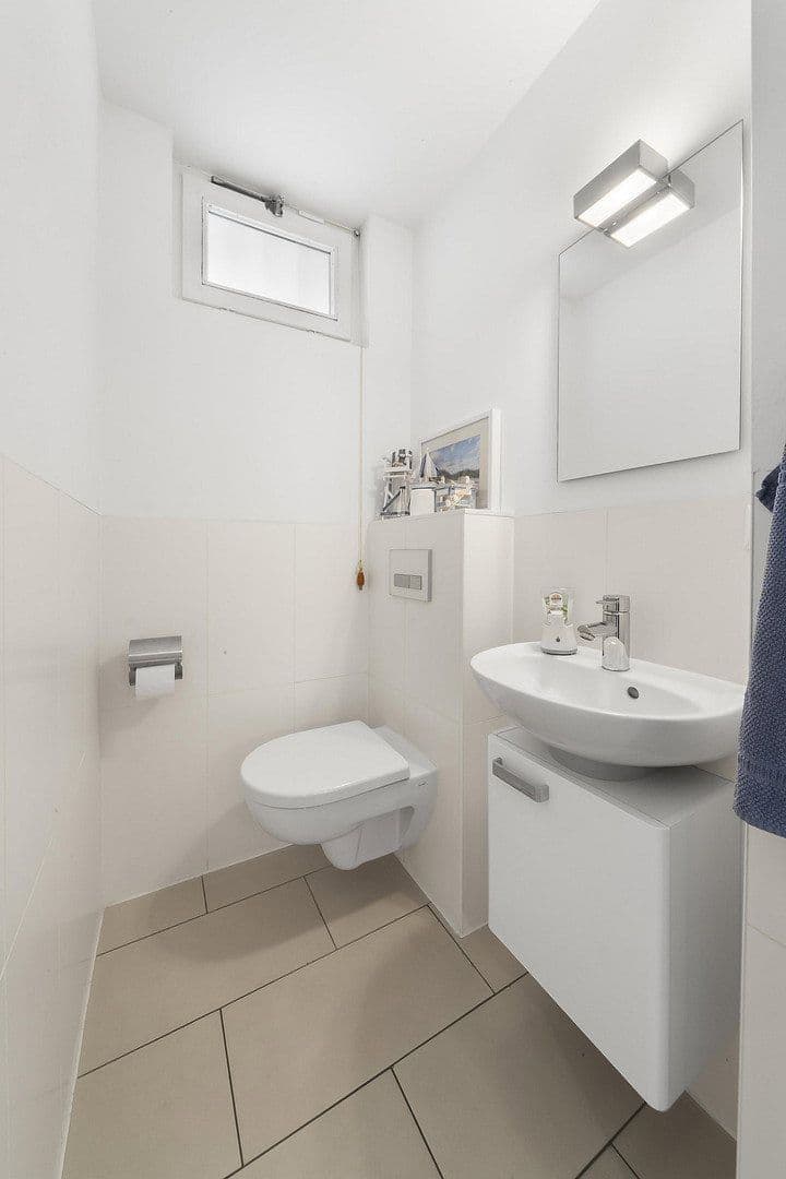 Predaj domu 160 m², pozemok 337 m², Burgwedel, Dolné Sasko Predaj domu 160 m², pozemok 337 m², Burgwedel, Dolné Sasko