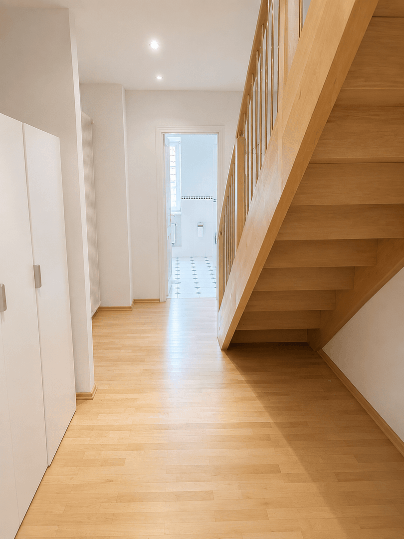Prenájom bytu 3-izbový 166 m², Leopoldstraße 56, München, Bavorsko Prenájom bytu 3-izbový 166 m², Leopoldstraße 56, München, Bavorsko