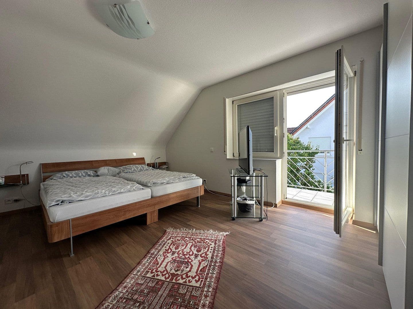 Predaj domu 231 m², pozemok 661 m², Karlsruhe, Bádensko-Wurttembersko Predaj domu 231 m², pozemok 661 m², Karlsruhe, Bádensko-Wurttembersko
