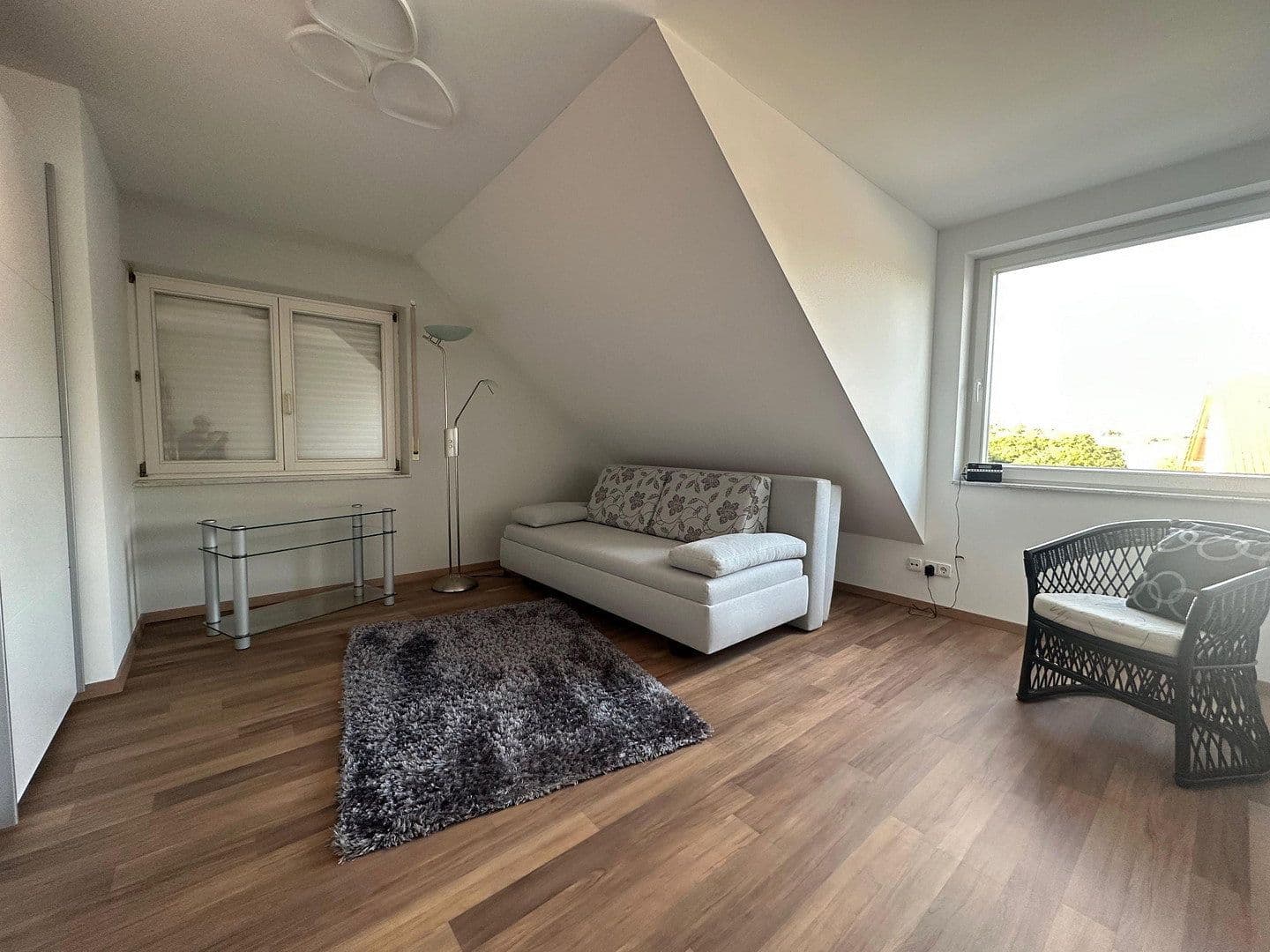 Predaj domu 231 m², pozemok 661 m², Karlsruhe, Bádensko-Wurttembersko Predaj domu 231 m², pozemok 661 m², Karlsruhe, Bádensko-Wurttembersko