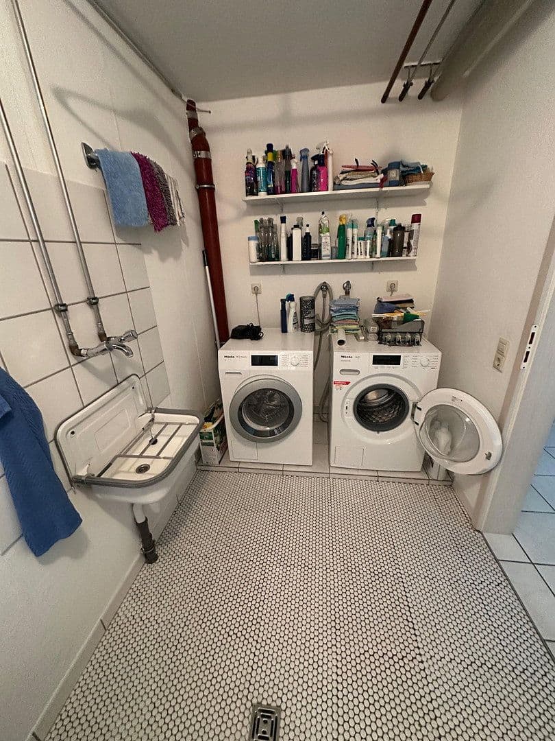 Predaj domu 231 m², pozemok 661 m², Karlsruhe, Bádensko-Wurttembersko Predaj domu 231 m², pozemok 661 m², Karlsruhe, Bádensko-Wurttembersko