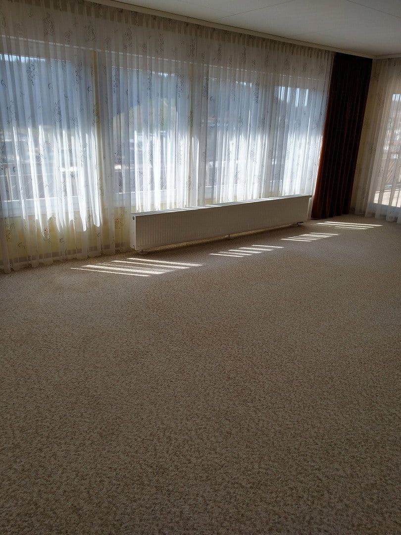 Predaj domu 237 m², pozemok 980 m², Furtwangen im Schwarzwald, Bádensko-Wurttembersko Predaj domu 237 m², pozemok 980 m², Furtwangen im Schwarzwald, Bádensko-Wurttembersko