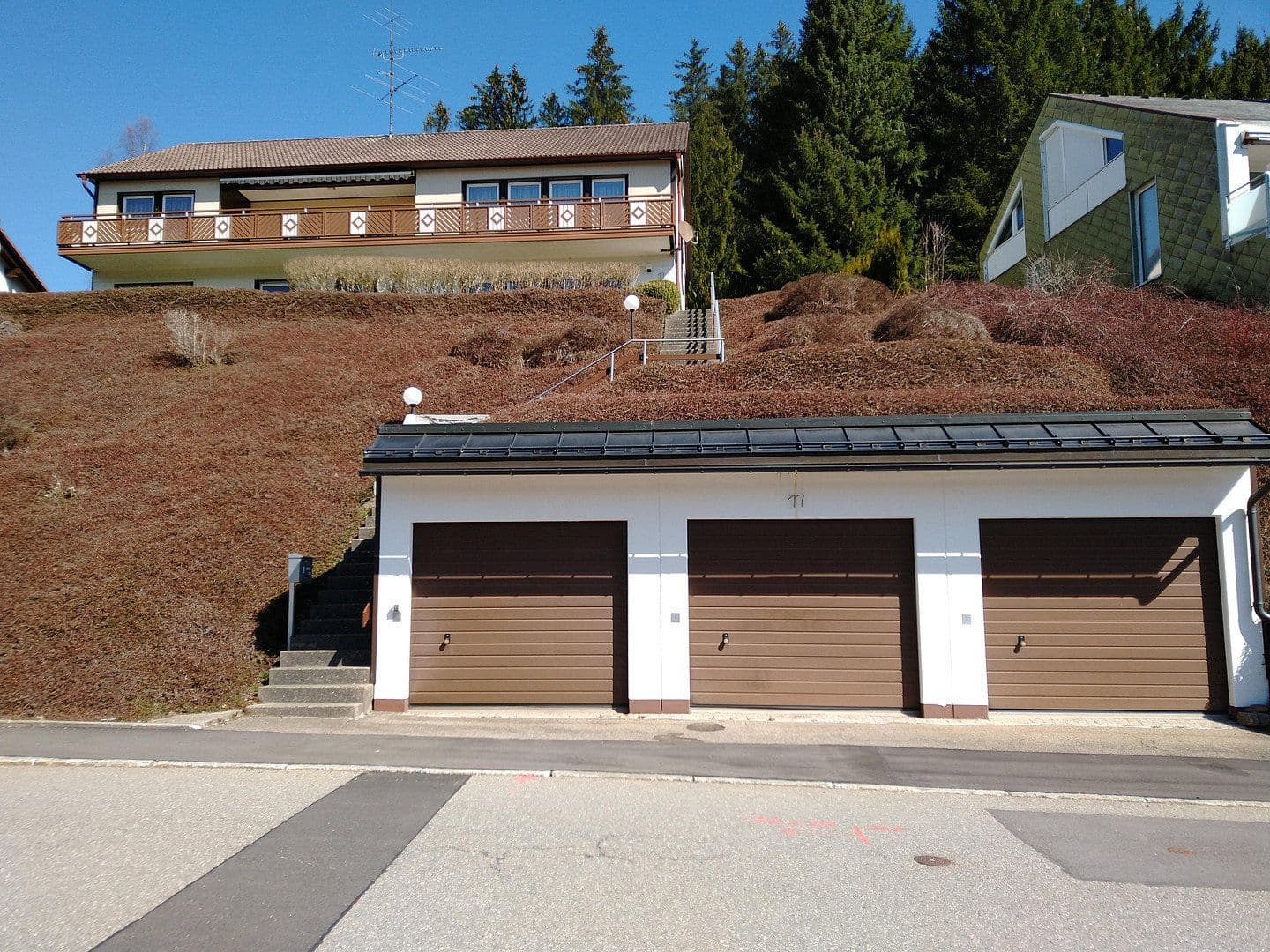 Predaj domu 237 m², pozemok 980 m², Furtwangen im Schwarzwald, Bádensko-Wurttembersko Predaj domu 237 m², pozemok 980 m², Furtwangen im Schwarzwald, Bádensko-Wurttembersko