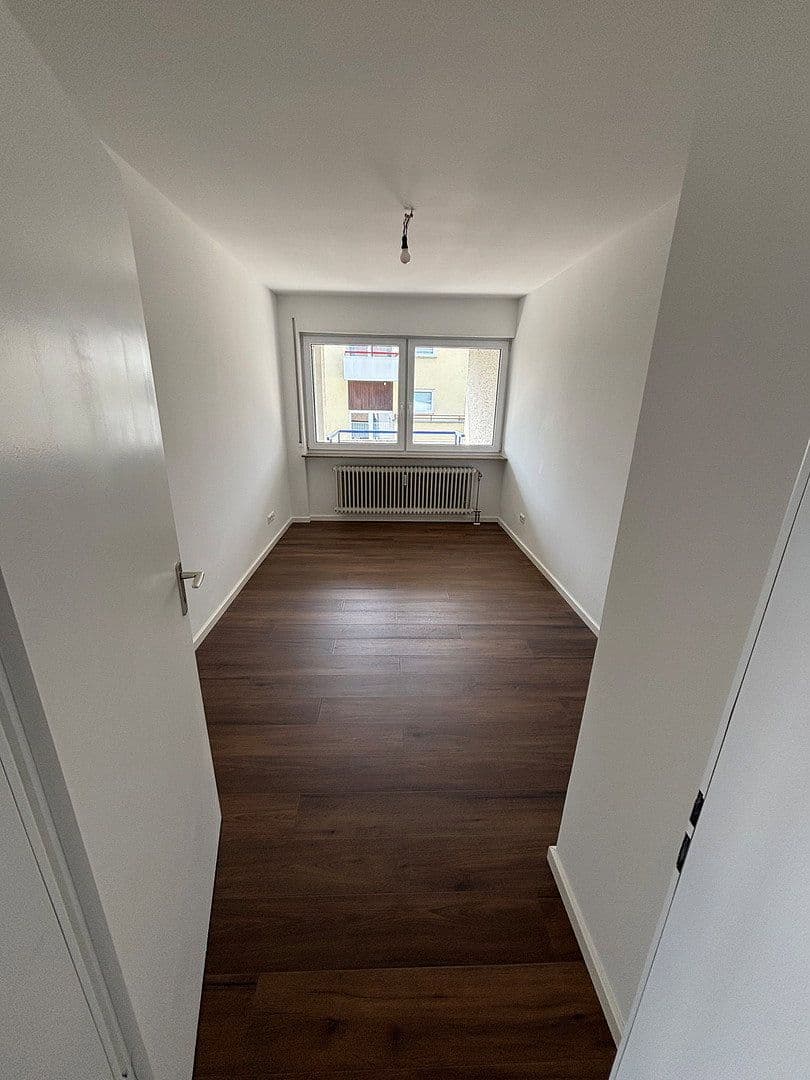 Prenájom bytu 3-izbový 89 m², Korntal-Münchingen, Bádensko-Wurttembersko Prenájom bytu 3-izbový 89 m², Korntal-Münchingen, Bádensko-Wurttembersko
