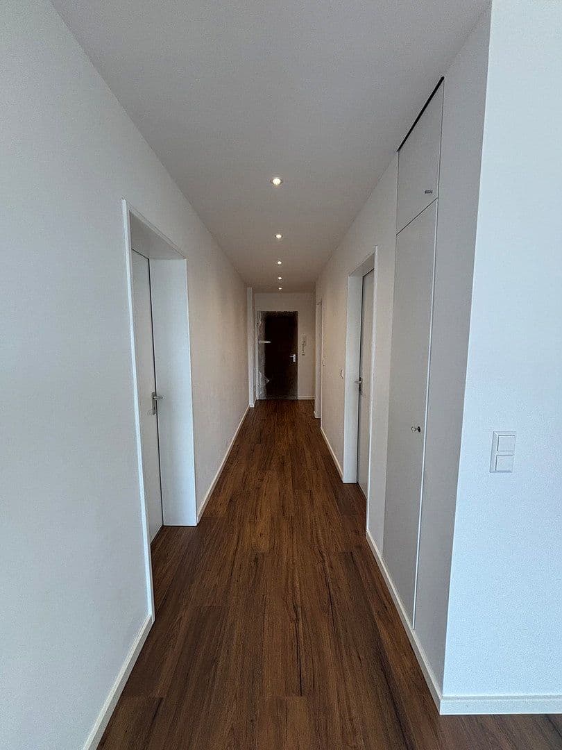 Prenájom bytu 3-izbový 89 m², Korntal-Münchingen, Bádensko-Wurttembersko Prenájom bytu 3-izbový 89 m², Korntal-Münchingen, Bádensko-Wurttembersko