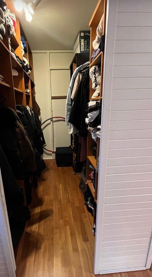 Prenájom bytu 2-izbový 92 m², Lindenweg 11, Leinfelden-Echterdingen, Bádensko-Wurttembersko Prenájom bytu 2-izbový 92 m², Lindenweg 11, Leinfelden-Echterdingen, Bádensko-Wurttembersko