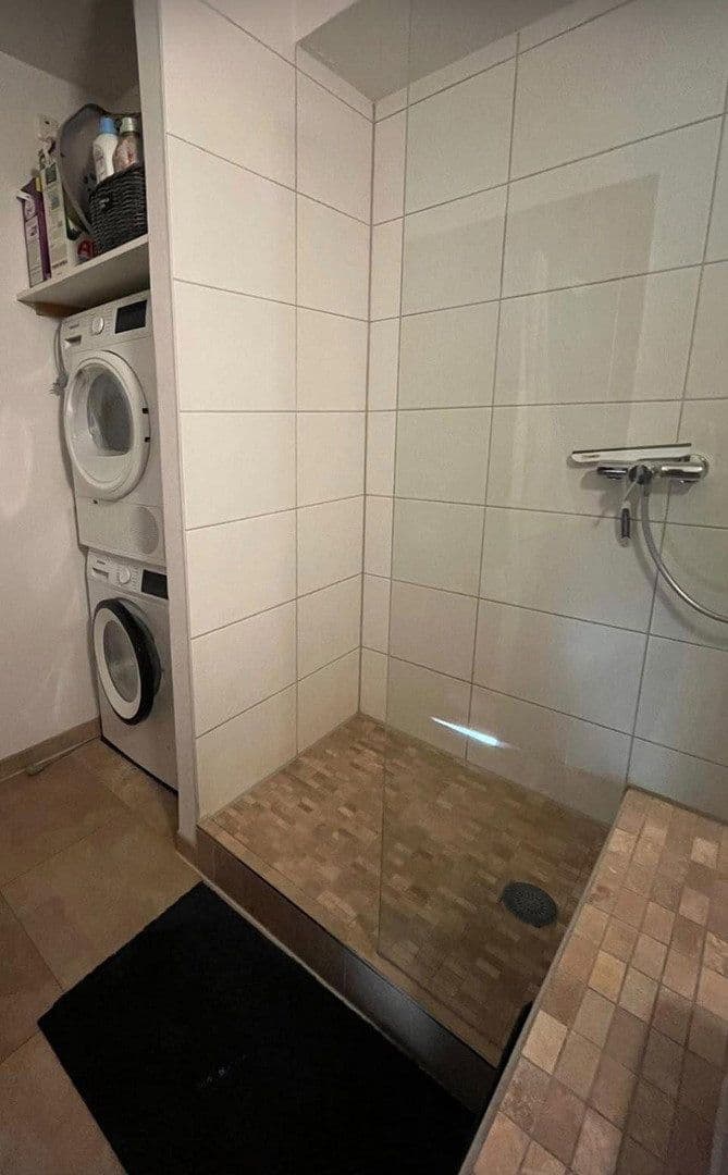 Prenájom bytu 2-izbový 92 m², Lindenweg 11, Leinfelden-Echterdingen, Bádensko-Wurttembersko Prenájom bytu 2-izbový 92 m², Lindenweg 11, Leinfelden-Echterdingen, Bádensko-Wurttembersko