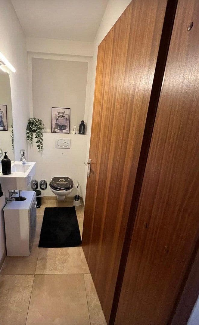Prenájom bytu 2-izbový 92 m², Lindenweg 11, Leinfelden-Echterdingen, Bádensko-Wurttembersko Prenájom bytu 2-izbový 92 m², Lindenweg 11, Leinfelden-Echterdingen, Bádensko-Wurttembersko
