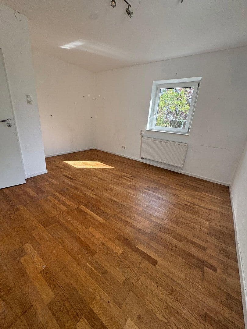 Predaj domu 205 m², pozemok 1.081 m², Bahnweg 5, Grafing/Bahnhof, Bavorsko Predaj domu 205 m², pozemok 1.081 m², Bahnweg 5, Grafing/Bahnhof, Bavorsko
