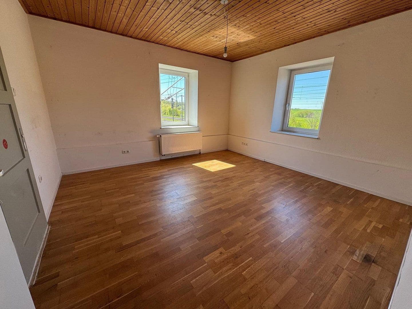 Predaj domu 205 m², pozemok 1.081 m², Bahnweg 5, Grafing/Bahnhof, Bavorsko Predaj domu 205 m², pozemok 1.081 m², Bahnweg 5, Grafing/Bahnhof, Bavorsko