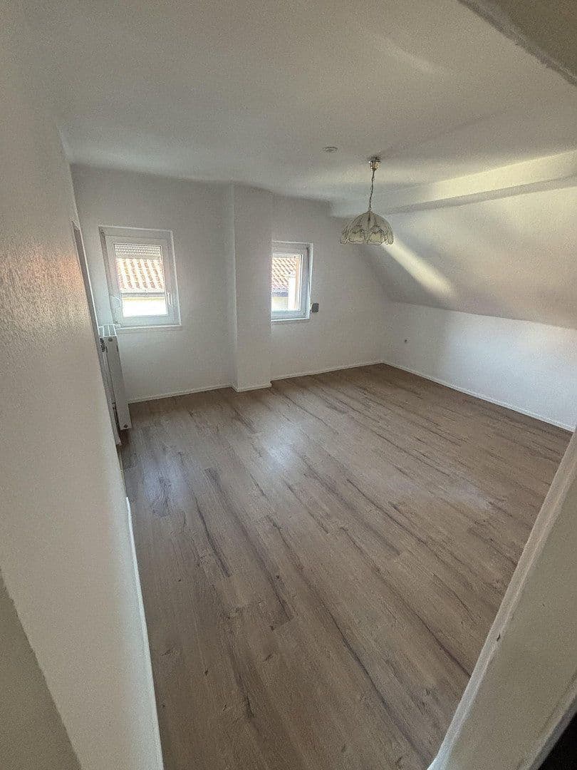 Prenájom domu 95 m², pozemok 157 m², Untere Bahnhofstraße 4, Worms, Porýnie-Falcko Prenájom domu 95 m², pozemok 157 m², Untere Bahnhofstraße 4, Worms, Porýnie-Falcko