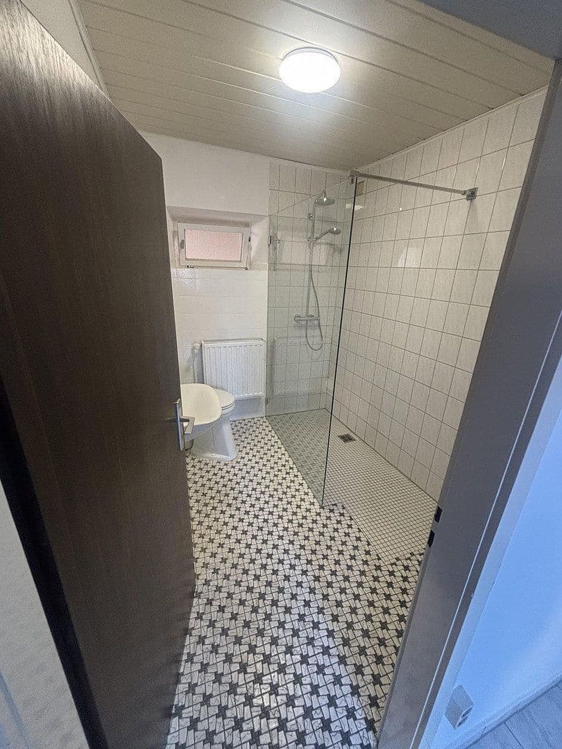 Prenájom domu 95 m², pozemok 157 m², Untere Bahnhofstraße 4, Worms, Porýnie-Falcko Prenájom domu 95 m², pozemok 157 m², Untere Bahnhofstraße 4, Worms, Porýnie-Falcko