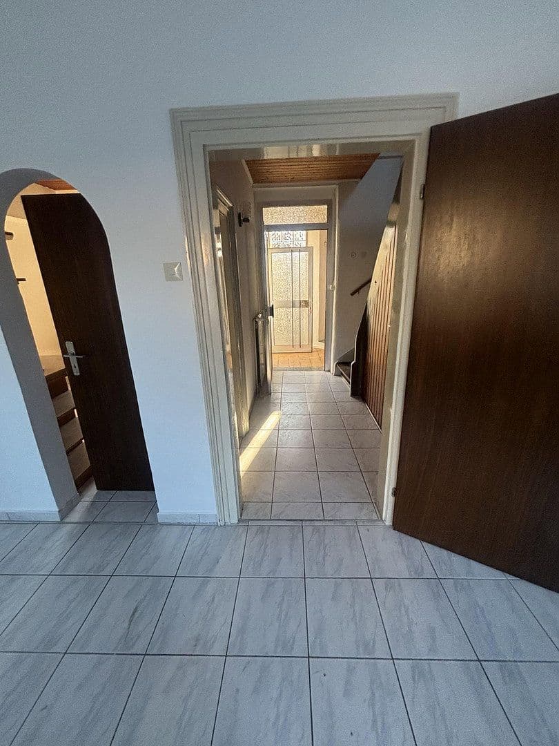 Prenájom domu 95 m², pozemok 157 m², Untere Bahnhofstraße 4, Worms, Porýnie-Falcko Prenájom domu 95 m², pozemok 157 m², Untere Bahnhofstraße 4, Worms, Porýnie-Falcko
