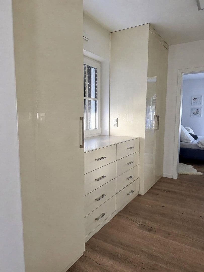 Predaj domu 262 m², pozemok 540 m², Hofheim am Taunus, Hesensko Predaj domu 262 m², pozemok 540 m², Hofheim am Taunus, Hesensko