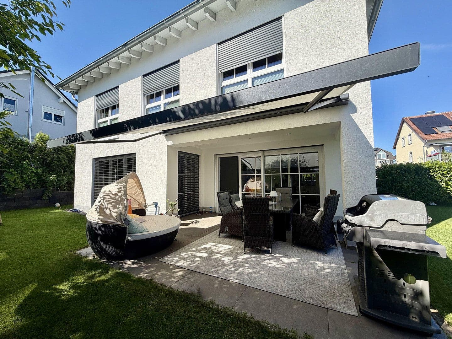 Predaj domu 262 m², pozemok 540 m², Hofheim am Taunus, Hesensko Predaj domu 262 m², pozemok 540 m², Hofheim am Taunus, Hesensko