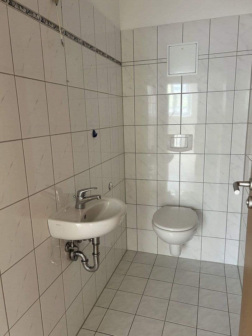 Prenájom bytu 2-izbový 84 m², Albstadt, Bádensko-Wurttembersko Prenájom bytu 2-izbový 84 m², Albstadt, Bádensko-Wurttembersko
