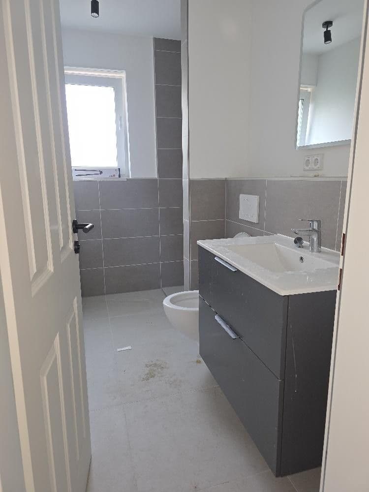 Prenájom bytu 4-izbový 133 m², Sulzbacher Str. 7a, Eschborn, Hesensko Prenájom bytu 4-izbový 133 m², Sulzbacher Str. 7a, Eschborn, Hesensko