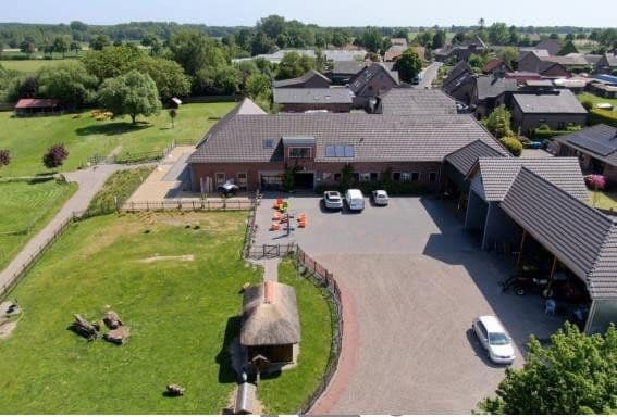 Predaj domu 703 m², pozemok 41.670 m², Niederkrüchten, Severné Porýnie - Westfálsko Predaj domu 703 m², pozemok 41.670 m², Niederkrüchten, Severné Porýnie - Westfálsko