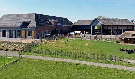 Predaj domu 703 m², pozemok 41.670 m², Niederkrüchten, Severné Porýnie - Westfálsko Predaj domu 703 m², pozemok 41.670 m², Niederkrüchten, Severné Porýnie - Westfálsko