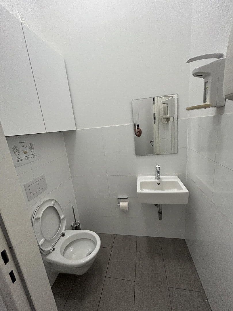 Prenájom kancelárie 72 m², Wien, Viedeň Prenájom kancelárie 72 m², Wien, Viedeň
