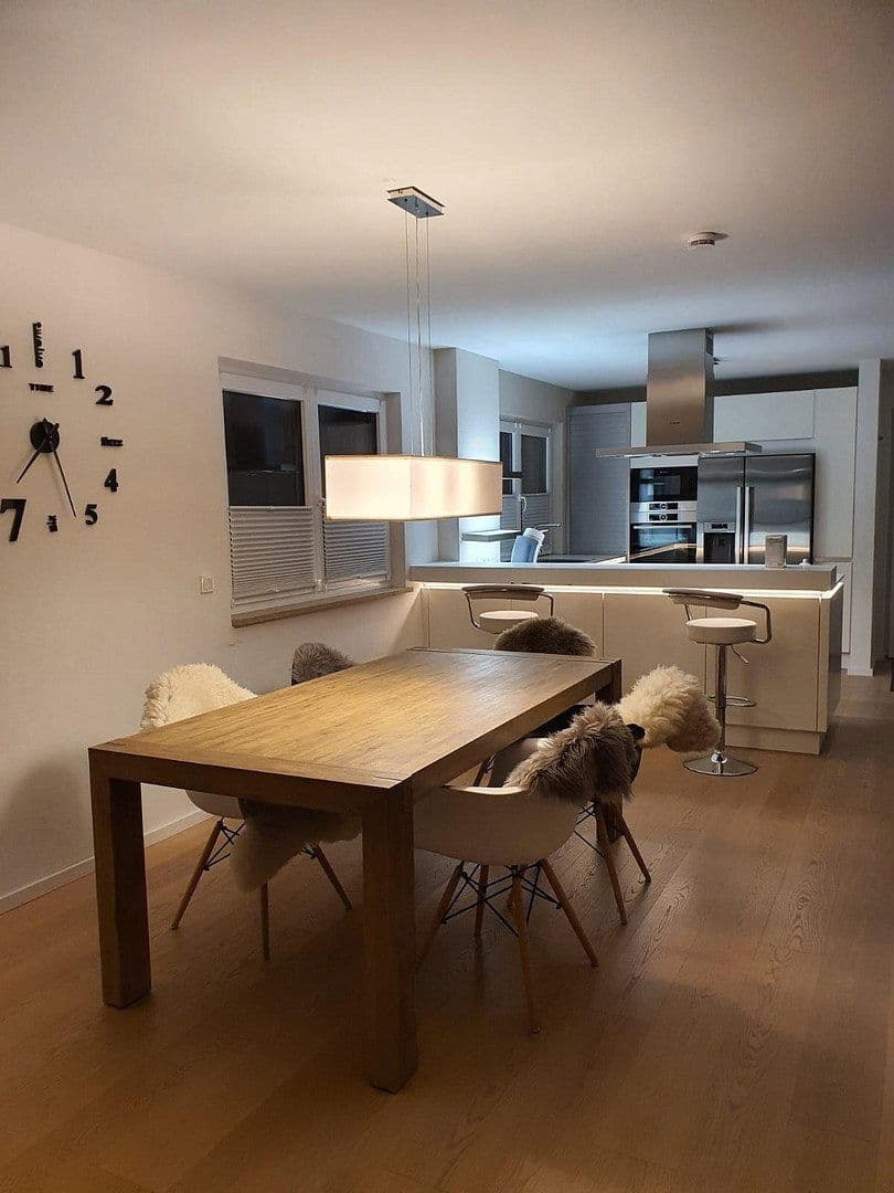 Predaj domu 144 m², pozemok 198 m², München, Bavorsko Predaj domu 144 m², pozemok 198 m², München, Bavorsko